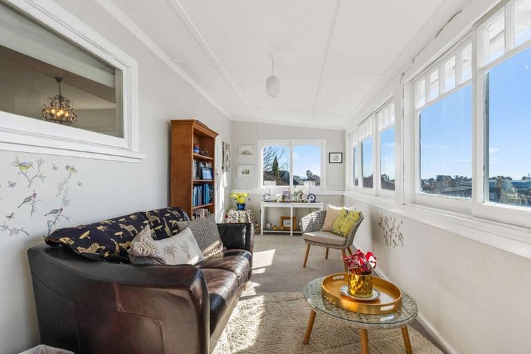 Photo of property in 2 Hart Street, Maori Hill, Timaru, 7910