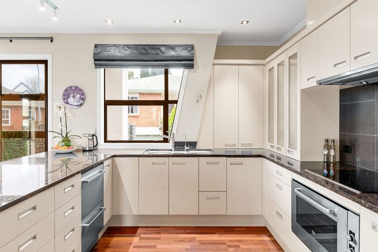 Photo of property in 16 Sheriff Place, Riverlea, Hamilton, 3216