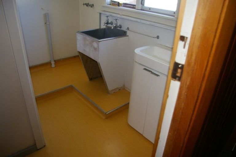 Photo of property in 35 Waimairi Road, Upper Riccarton, Christchurch, 8041