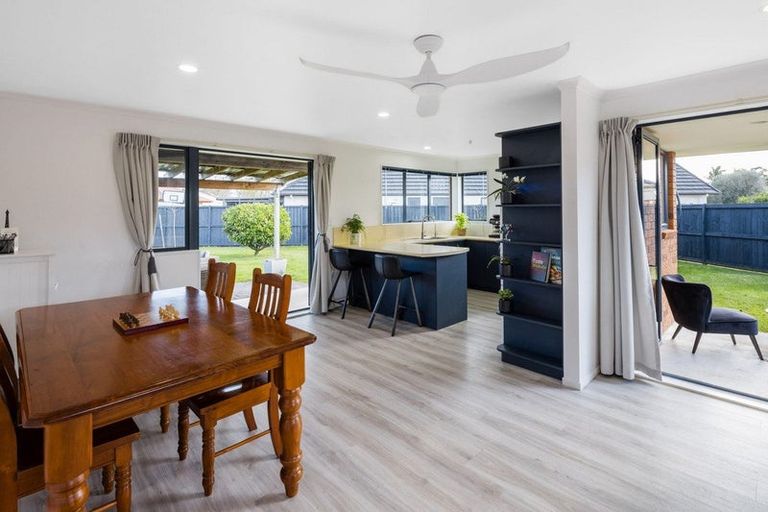 Photo of property in 23 Oaklands Drive, Cambridge, 3434