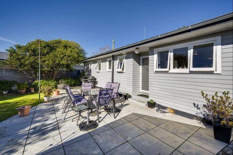 Photo of property in 28 Henley Crescent, Pirimai, Napier, 4112