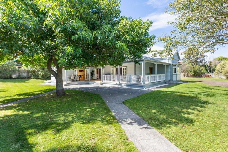 Photo of property in 43 Dale Road, Raumati South, Paraparaumu, 5032
