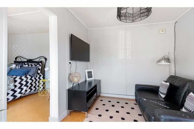 Photo of property in 18 Garvins Road, Hornby, Christchurch, 8042