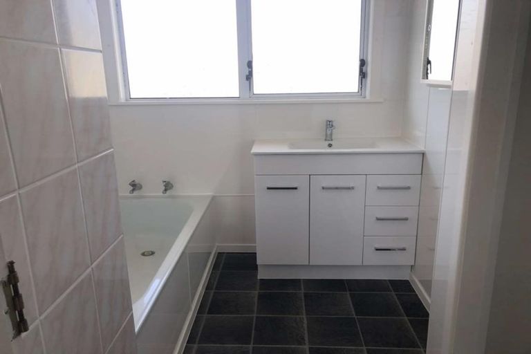 Photo of property in 15 Rochester Street, Tamatea, Napier, 4112