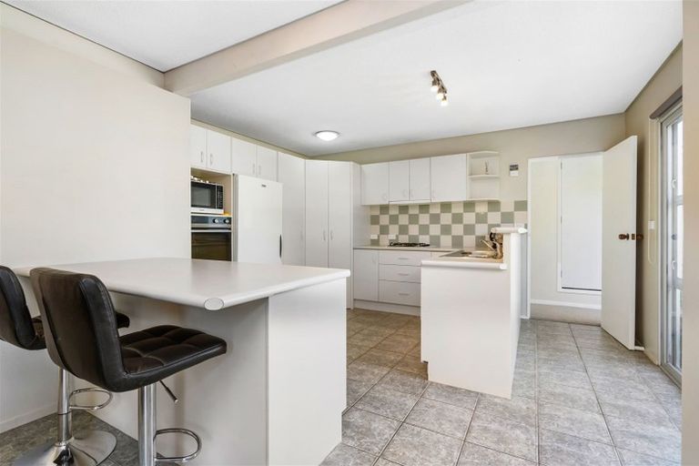 Photo of property in 5 Fairway Drive, Te Kamo, Whangarei, 0112