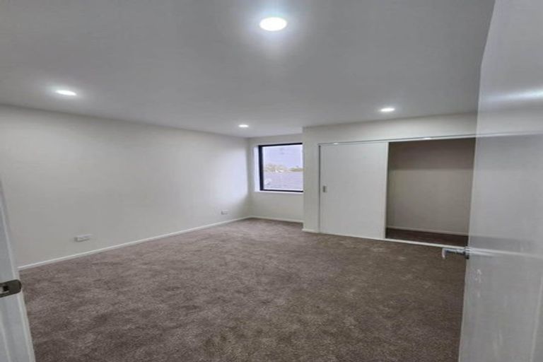 Photo of property in 11c Rountree Place, Conifer Grove, Takanini, 2112