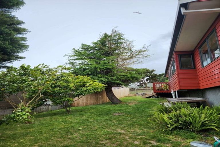 Photo of property in 11/76 Target Road, Totara Vale, Auckland, 0629