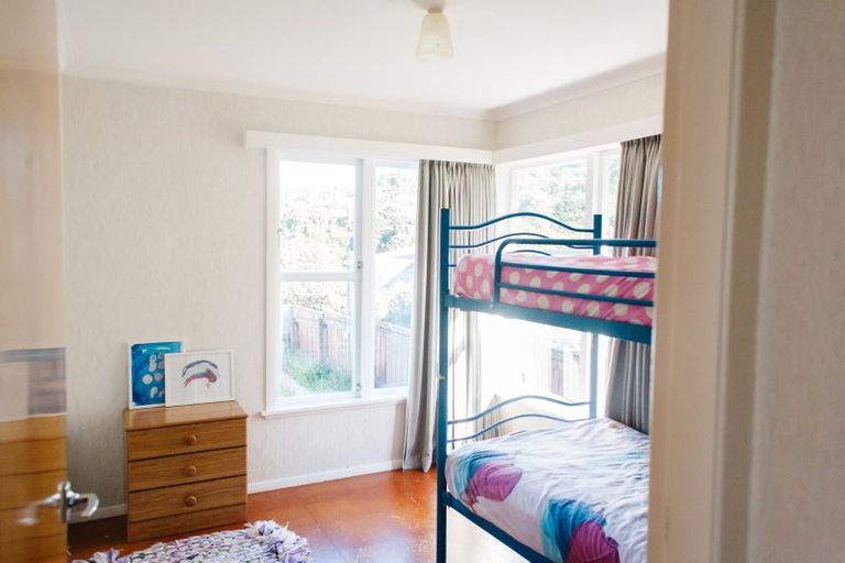 Photo of property in 31 Dowse Drive, Maungaraki, Lower Hutt, 5010