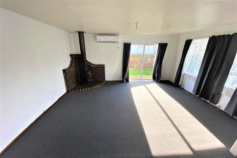 Photo of property in 2/43 John Walker Drive, Manurewa, Auckland, 2102