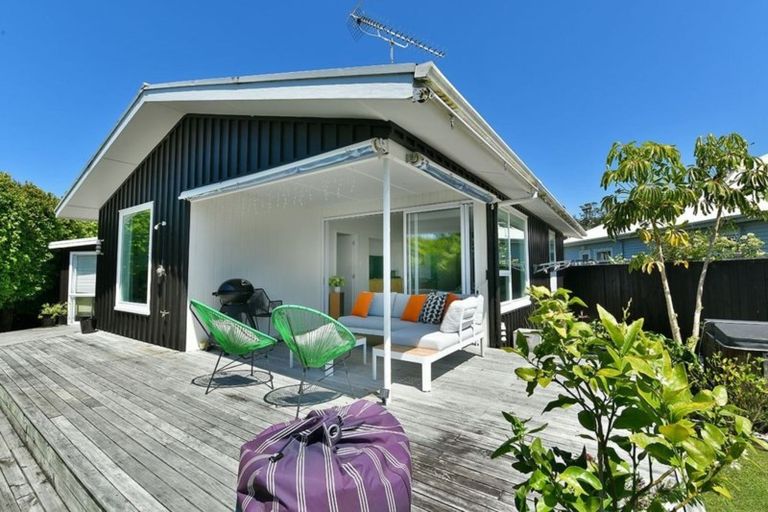 Photo of property in 21 Laurence Street, Manly, Whangaparaoa, 0930