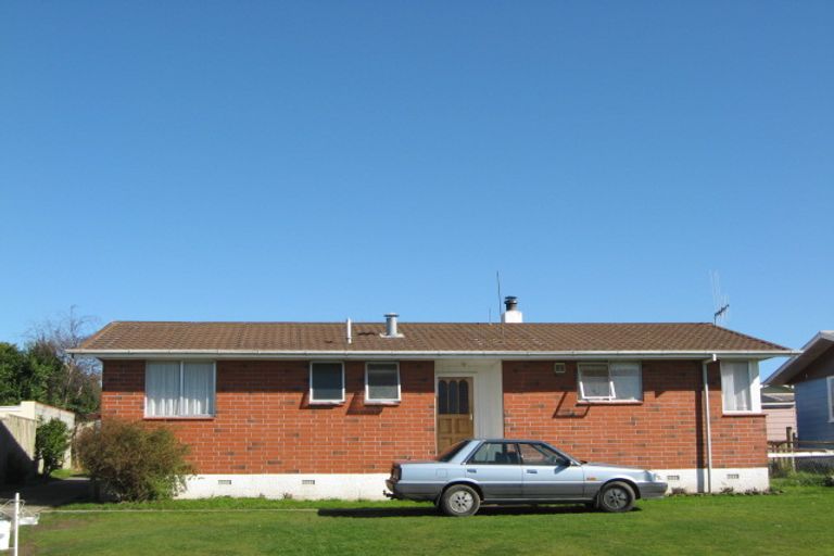 Photo of property in 12 Fergusson Street, Marton, 4710