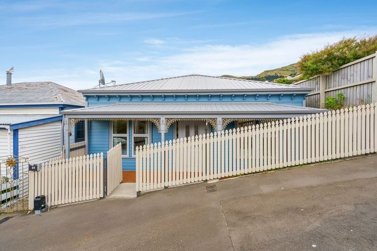 Photo of property in 39 Canterbury Street, Lyttelton, 8082