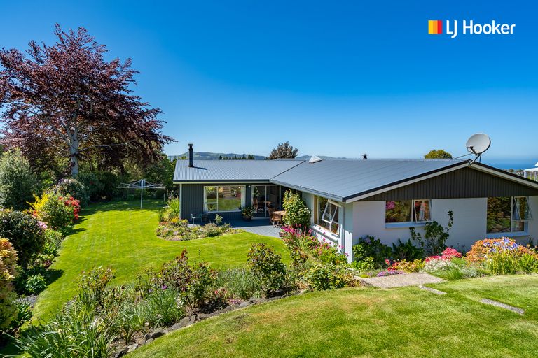 Photo of property in 14 Larkins Street, Helensburgh, Dunedin, 9010