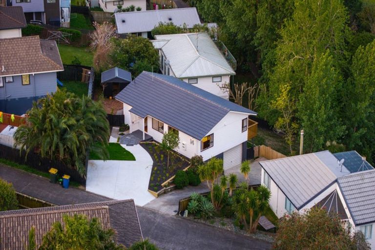 Photo of property in 14 Landsdale Place, Massey, Auckland, 0614