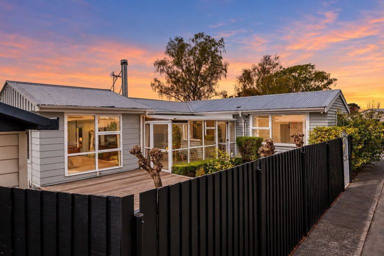 Photo of property in 1/17 Barnes Road, Redwood, Christchurch, 8051