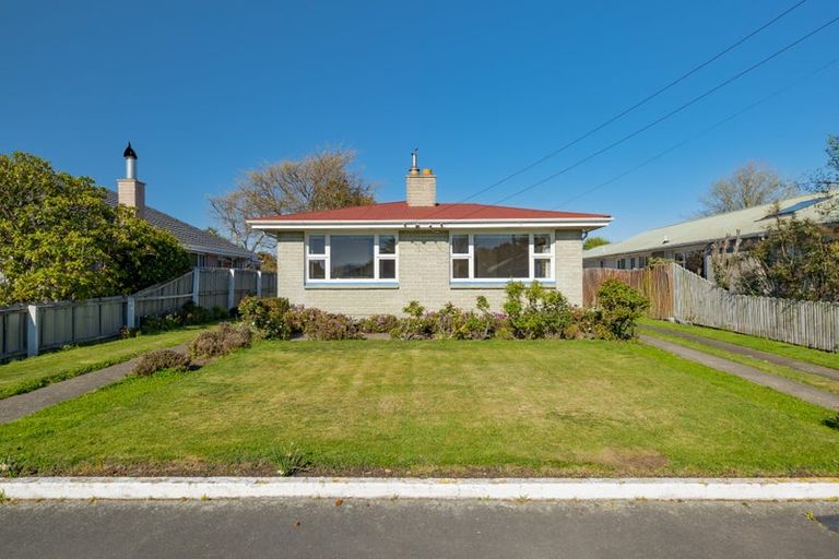 Photo of property in 25 Cranbrook Avenue, Burnside, Christchurch, 8053