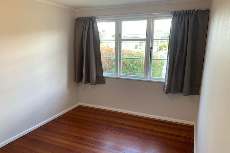 Photo of property in 13-15 Gillespie Street, Taita, Lower Hutt, 5011