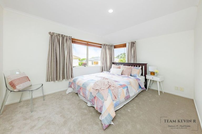 Photo of property in 47b Redoubt Road, Goodwood Heights, Auckland, 2105