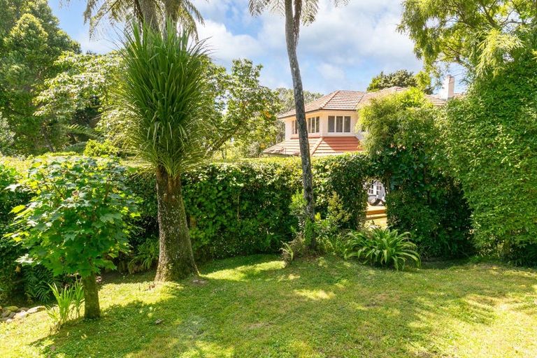 Photo of property in 22 Woodmancote Road, Khandallah, Wellington, 6035