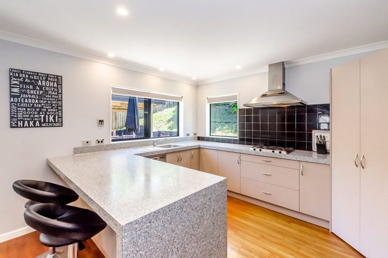 Photo of property in 25 Cascade Way, Paraparaumu, 5032