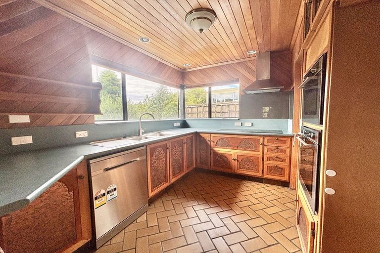 Photo of property in 1 Hobbit Lane, Pinehaven, Upper Hutt, 5371