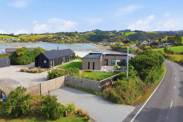 Photo of property in 1371 Taieri Mouth Road, Taieri Mouth, 9091