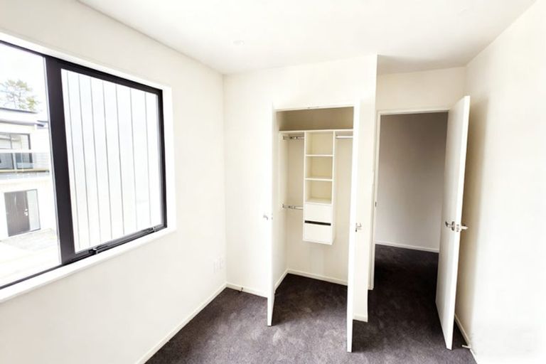 Photo of property in 8 Korokio Lane, Henderson, Auckland, 0612