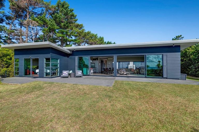 Photo of property in 102 West Road, Kaukapakapa, 0873