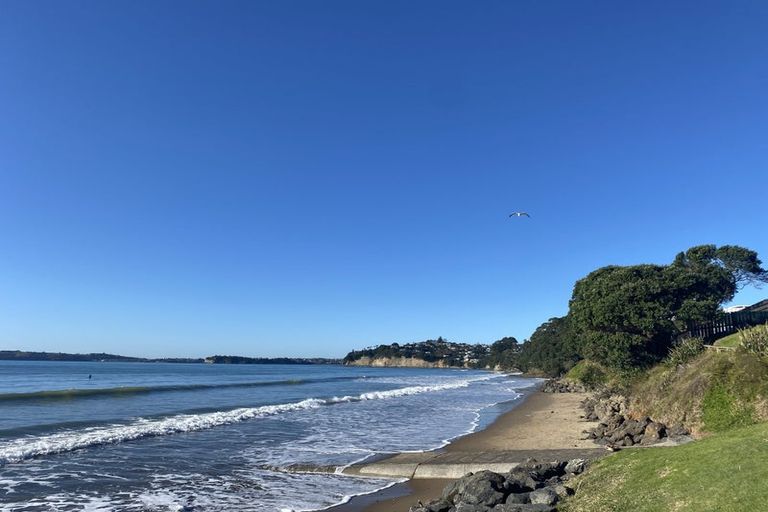 Photo of property in 37 Marellen Drive, Red Beach, 0932