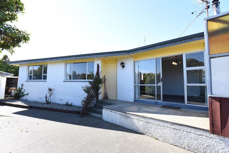Photo of property in 10 Burns Street, Kew, Invercargill, 9812