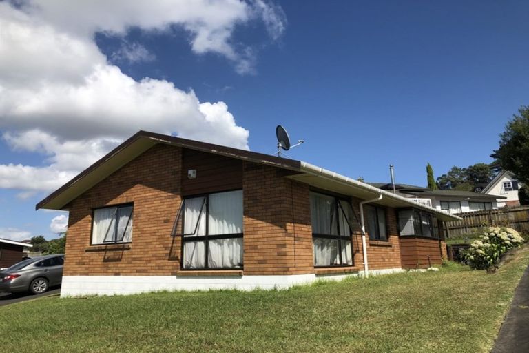 Photo of property in 10 Ronald Macken Place, Windsor Park, Auckland, 0632