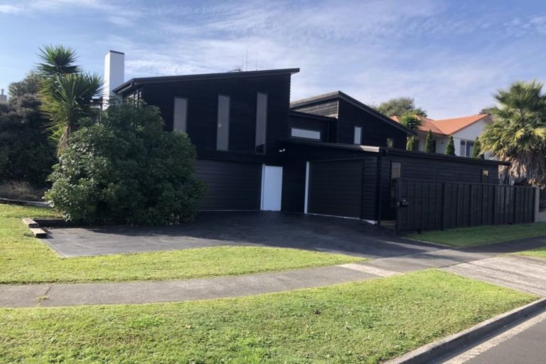Photo of property in 12 Caversham Drive, Rototuna, Hamilton, 3210