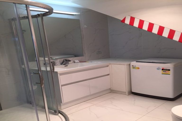 Photo of property in 104 Fairview Avenue, Fairview Heights, Auckland, 0632