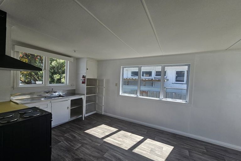 Photo of property in 11a Ruapehu Street, Castlecliff, Whanganui, 4501