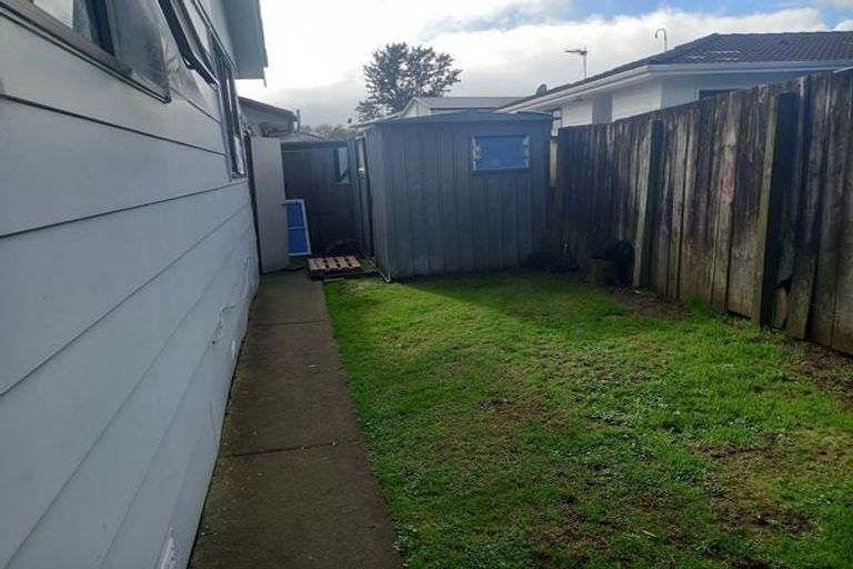 Photo of property in 2/3 Ririno Place, Manurewa, Auckland, 2102