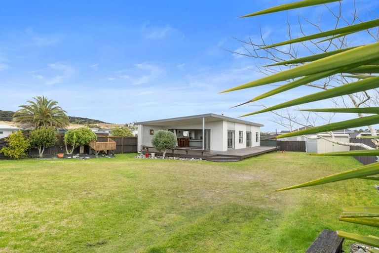 Photo of property in 1 Spinifex Road, Mangawhai Heads, Mangawhai, 0505
