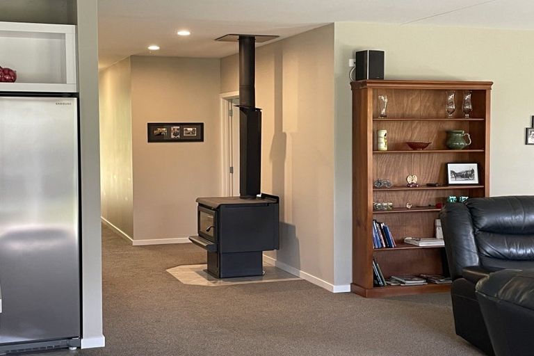 Photo of property in 128 Johnstone Street, Tinwald, Ashburton, 7774