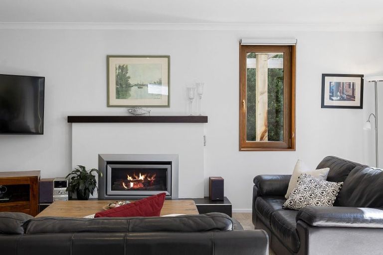 Photo of property in 9 Taylors Avenue, Bryndwr, Christchurch, 8052