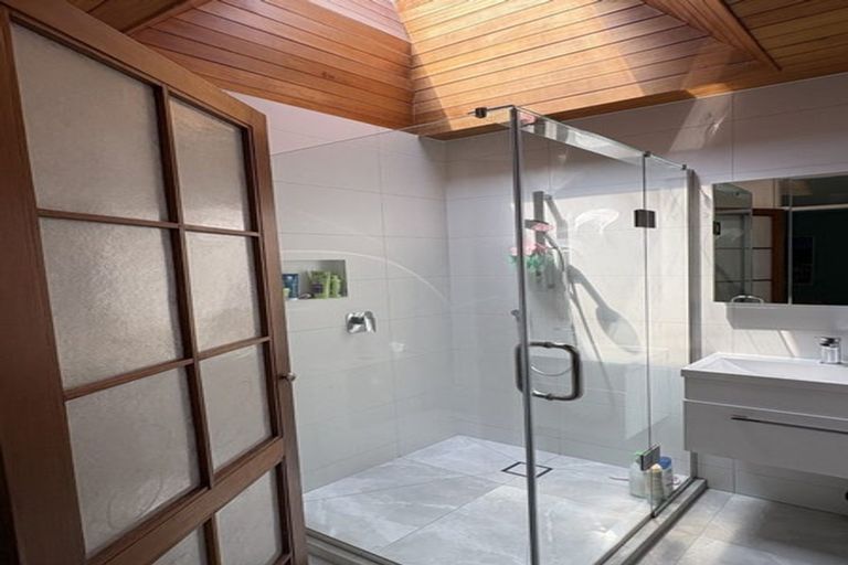 Photo of property in 62 Grande Vue Road, Hillpark, Auckland, 2102