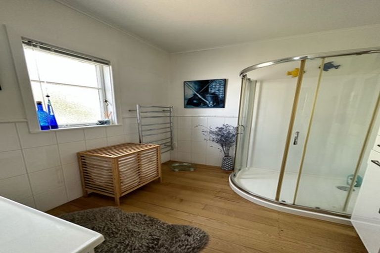 Photo of property in 34 Selwyn Road, Cockle Bay, Auckland, 2014