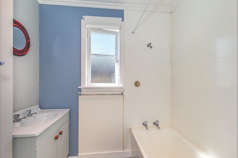 Photo of property in 150 Bartholomew Road, Levin, 5510