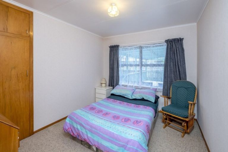 Photo of property in 92a Weraroa Road, Levin, 5510