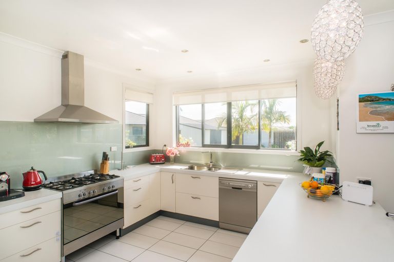 Photo of property in 42 Sterling Park, Lytton West, Gisborne, 4010