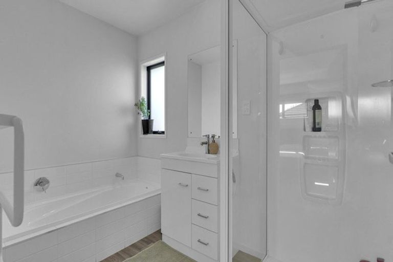 Photo of property in 32b Bradbury Avenue, Rolleston, 7614