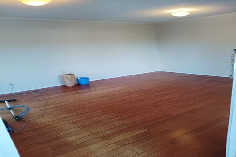 Photo of property in 1/133 Ennis Avenue, Pakuranga Heights, Auckland, 2010