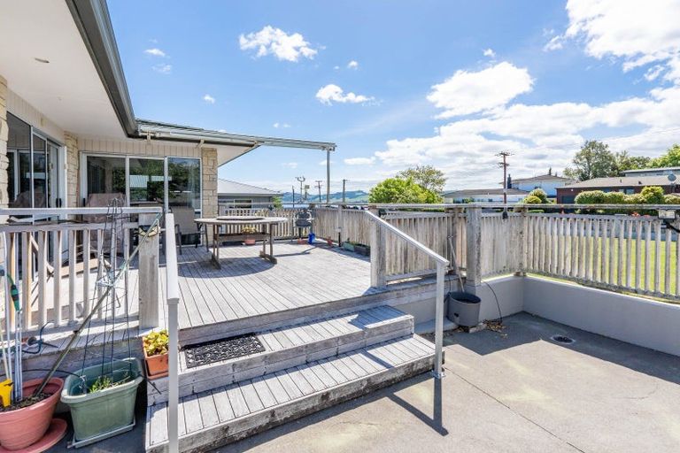 Photo of property in 43 Ngamotu Road, Hilltop, Taupo, 3330
