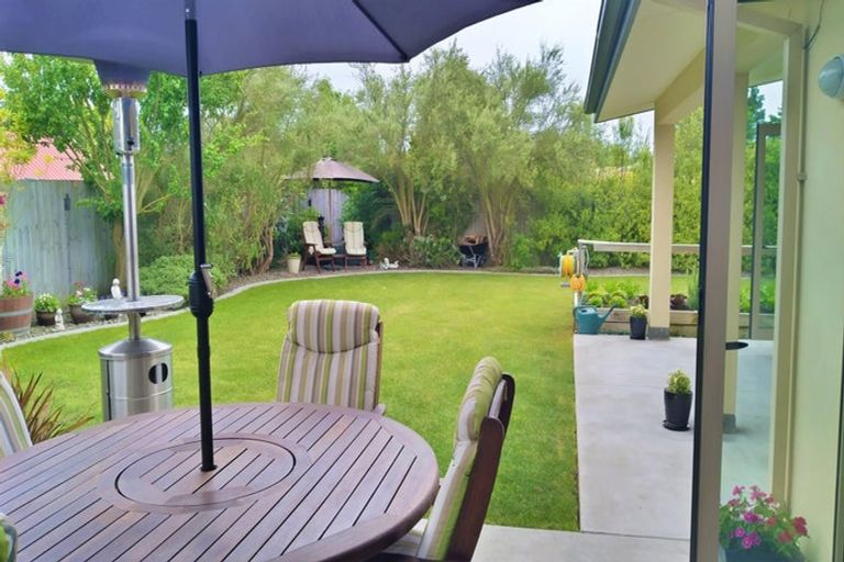 Photo of property in 14 Acacia Avenue, Rangiora, 7400