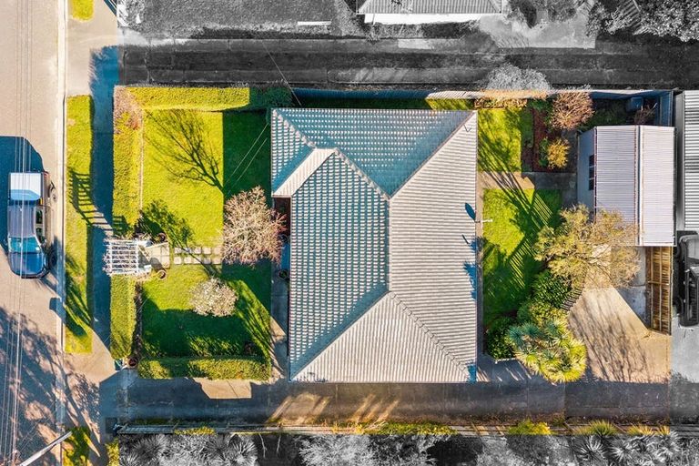 Photo of property in 65 Coopers Road, Dallington, Christchurch, 8061