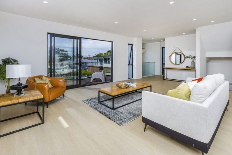 Photo of property in 591c East Coast Road, Browns Bay, Auckland, 0632