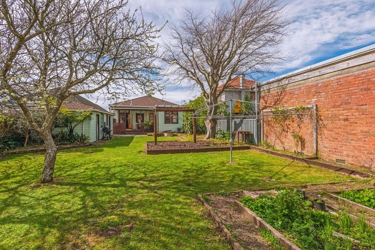 Photo of property in 298 Ruahine Street, Terrace End, Palmerston North, 4410